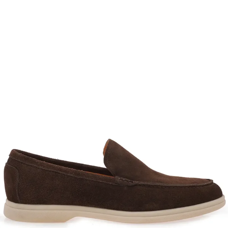 Ανδρικό loafer Isaac Roma σε ταμπά suede χρώμα, πλαϊνή όψη